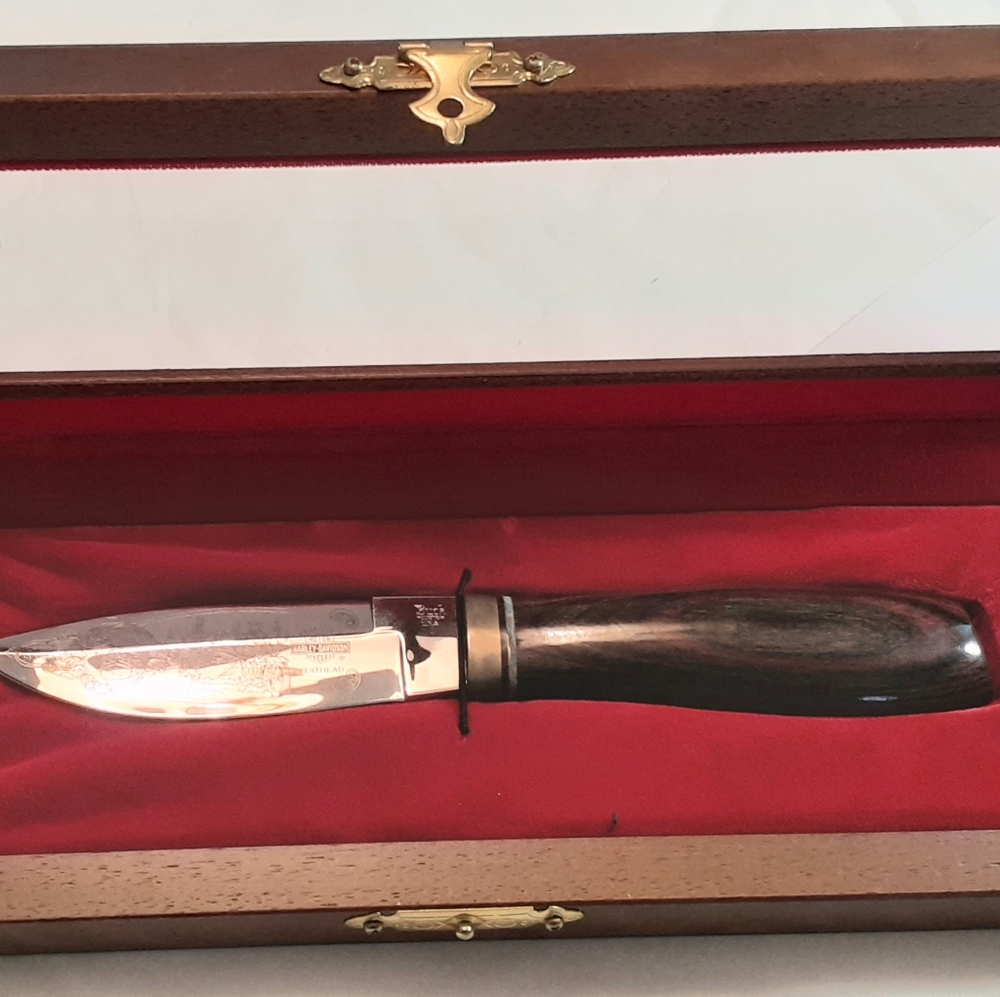 HARLEY DAVIDSON FLATHEAD BUCK KNIFE LIMITED EDITION..